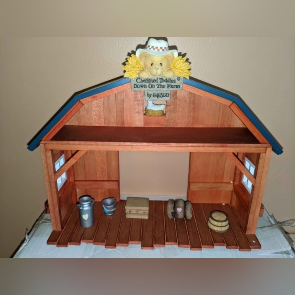 Cherished Teddies - Barn Display